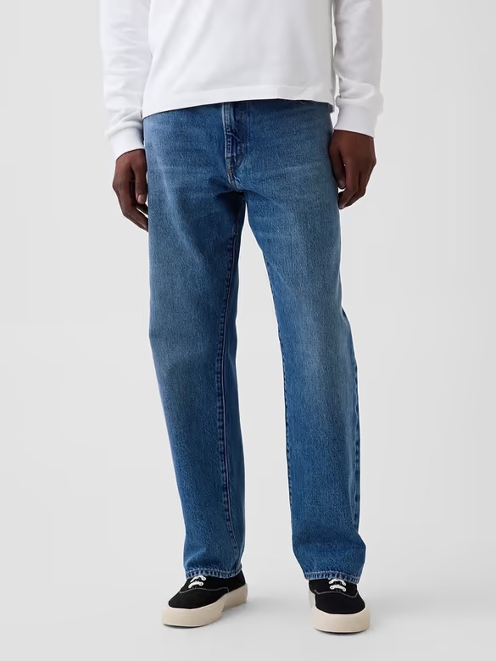 GAP Men’s Relaxed Straight-Leg Jeans